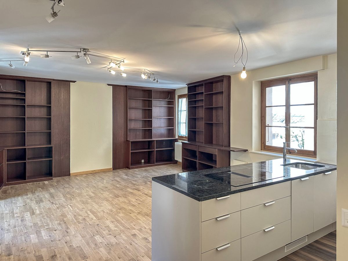 Appartement spacieux de 3,5 pièces avec vue sur les toits de Montreux