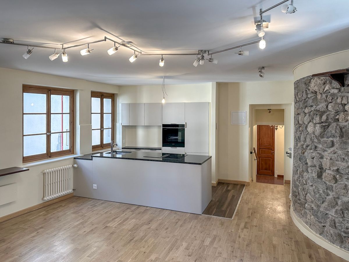 Appartement spacieux de 3,5 pièces avec vue sur les toits de Montreux