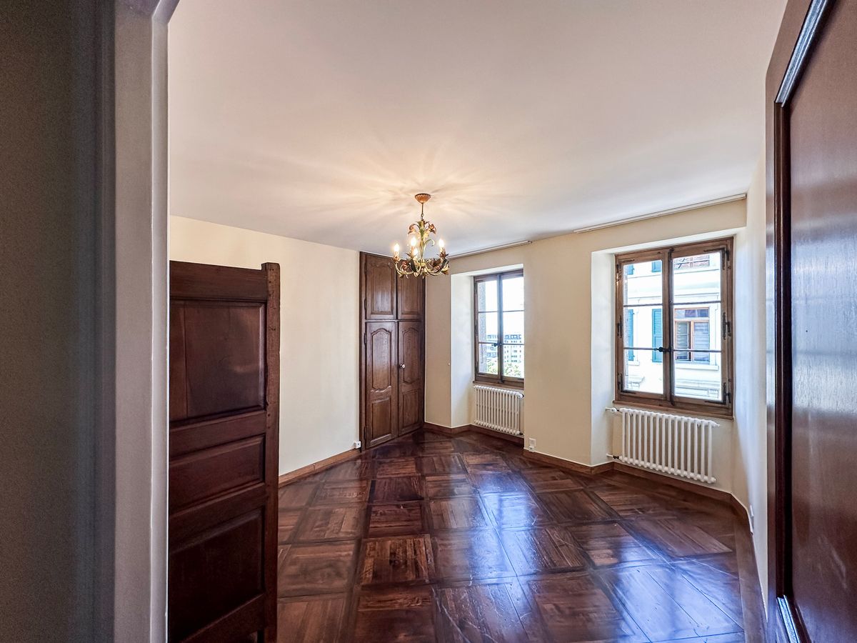Appartement spacieux de 3,5 pièces avec vue sur les toits de Montreux
