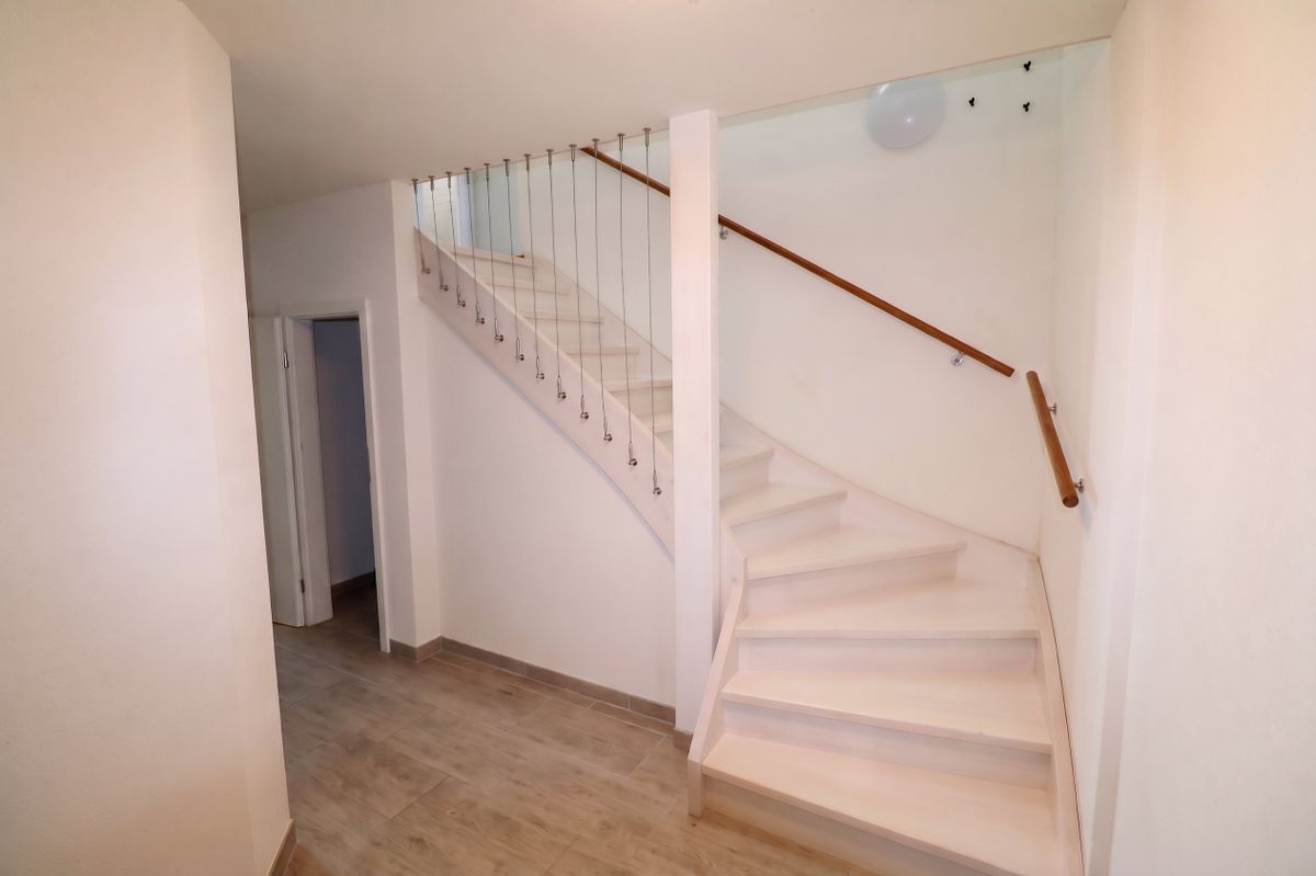 ai-enhanced__LVGgJkS-8aVIfQ3DN9QCG Penthouse Duplex 5.5 Pièces à Colombier sur Morges