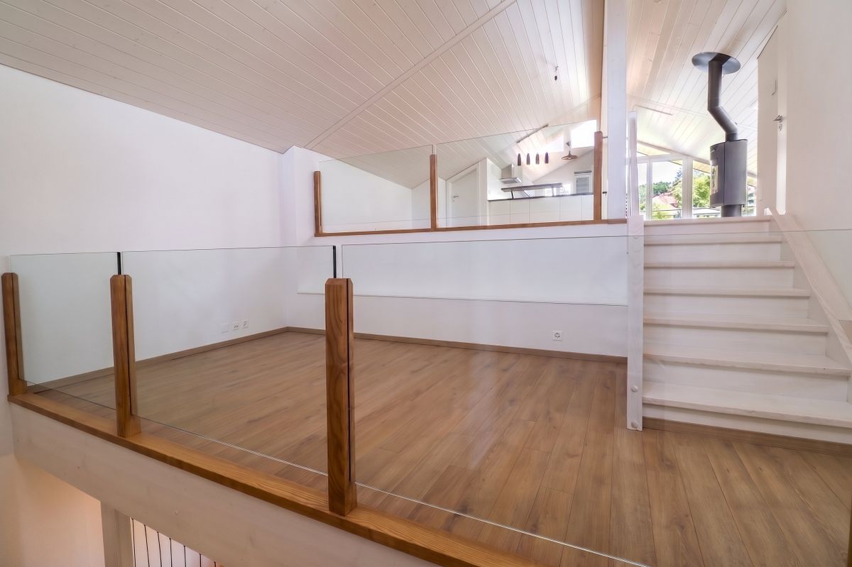 ai-enhanced__Nn9GFTAMorKmcvjxJvq98 Penthouse Duplex 5.5 Pièces à Colombier sur Morges