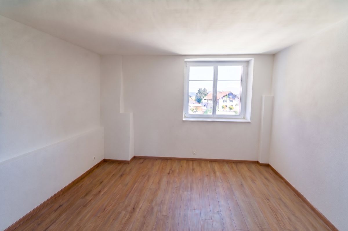 ai-enhanced__pM3xFcOSybQgMYmCmN80e Penthouse Duplex 5.5 Pièces à Colombier sur Morges