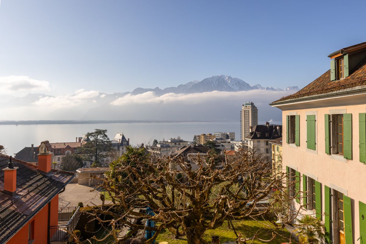 Au coeur de Montreux – Appartement de 270 m2 avec vue , terrasse et jardin privatif
