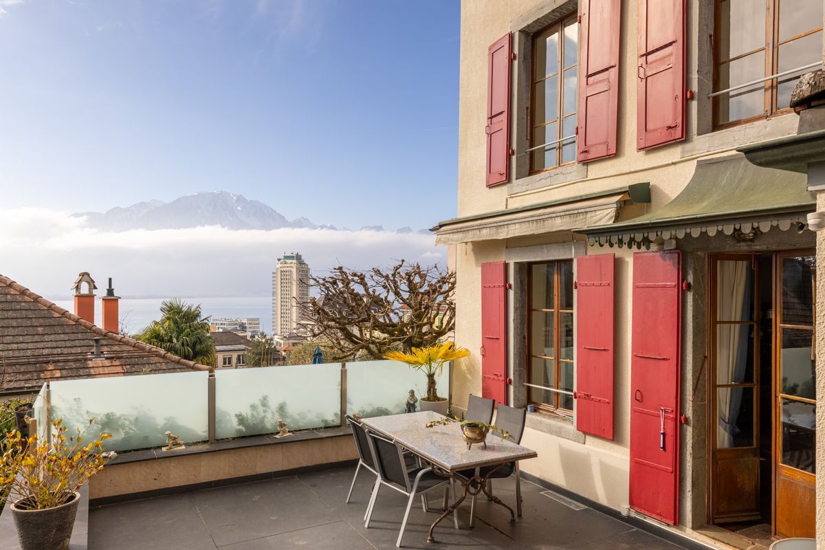 Au coeur de Montreux – Appartement de 270 m2 avec vue , terrasse et jardin privatif